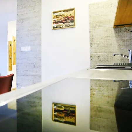 Apartment T20 Apartman 1-2 *
